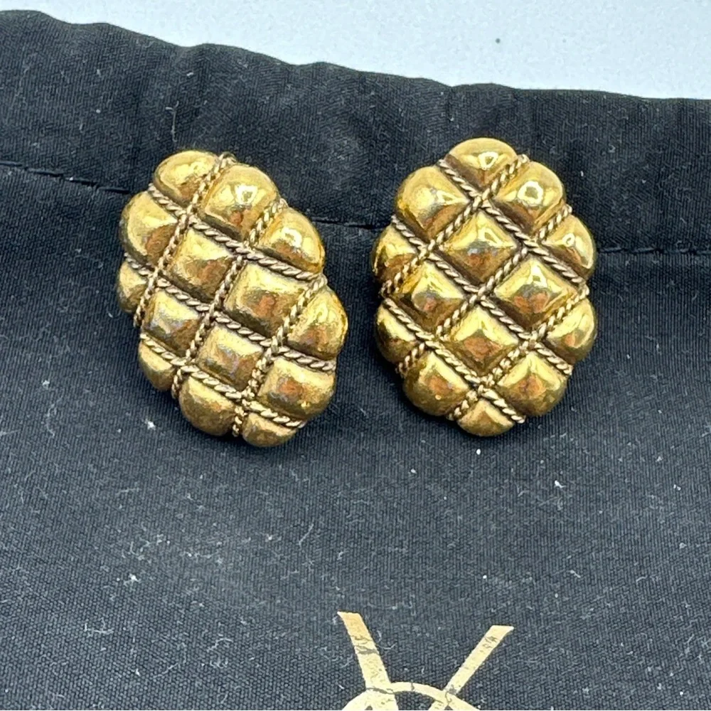 Vintage 1970’s YSL Yves Saint Laurent Quilted Clip On with post Earrings.#413‎ - Picture 2 of 6